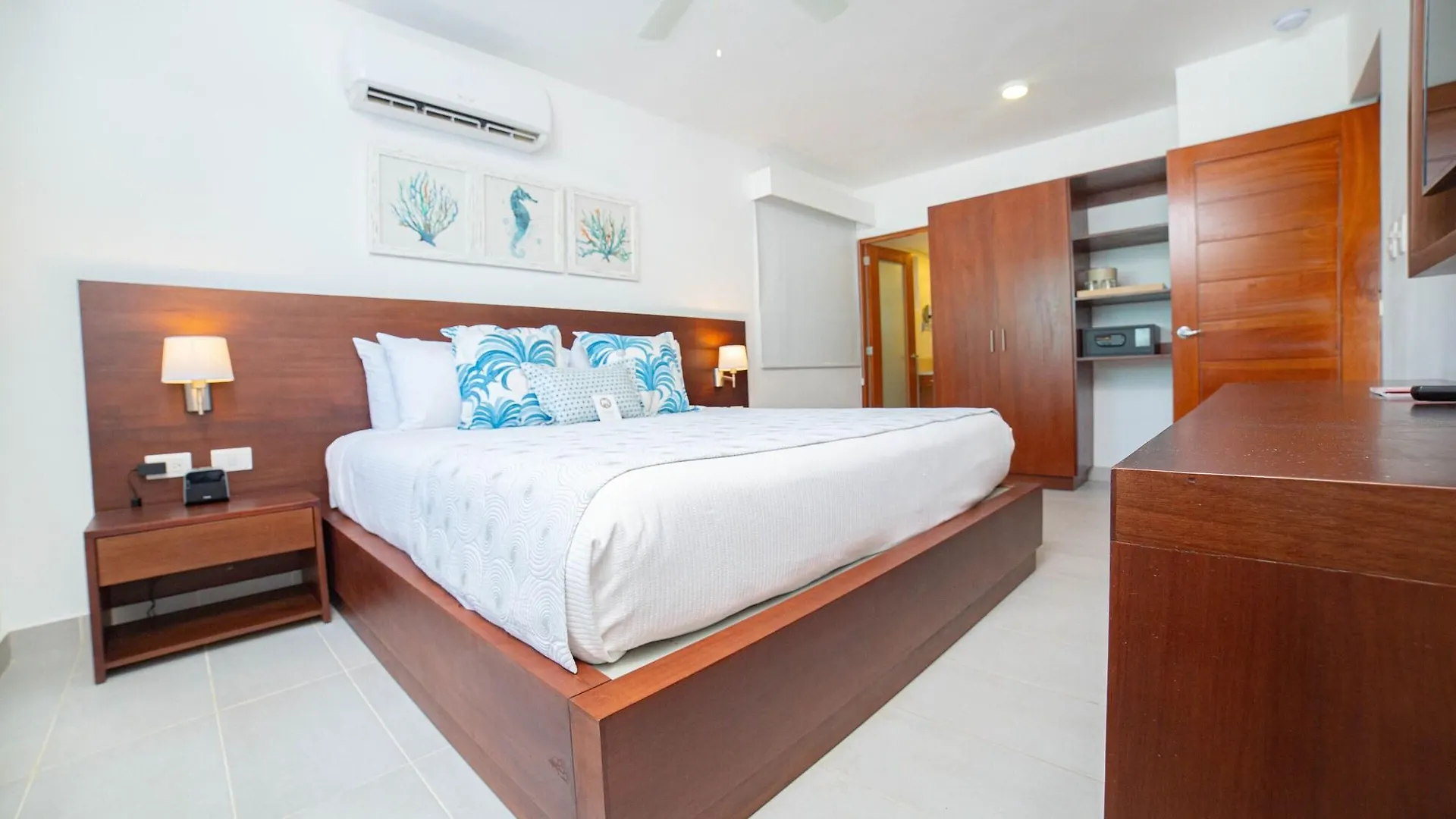 Presidential Suites Cabarete 4*,